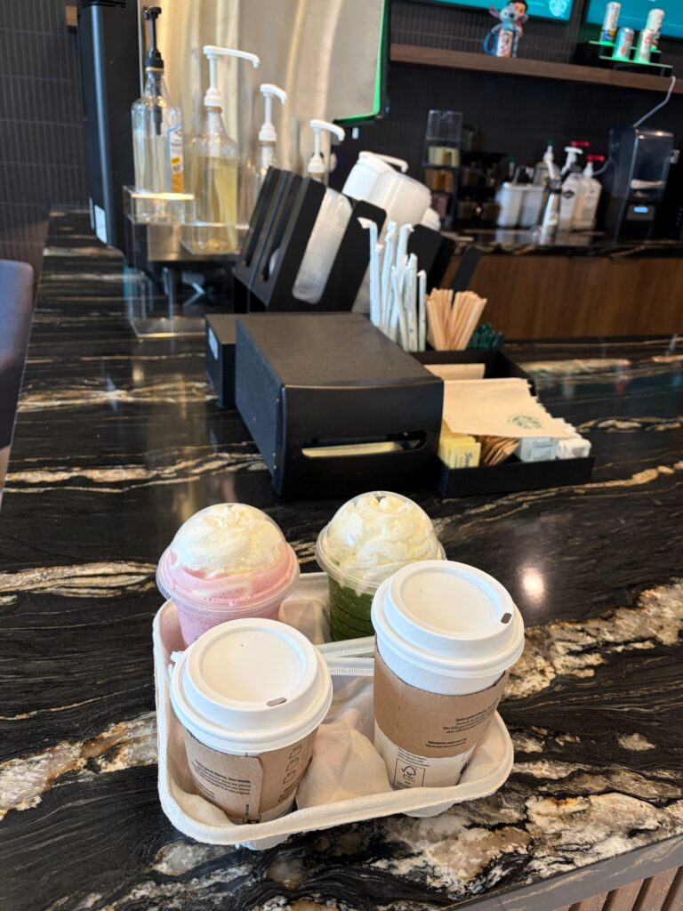 ヒルトン・ガーデン・イン・アナハイム・リゾートのCommon Grounds Cafeで注文したStarbucksドリンク